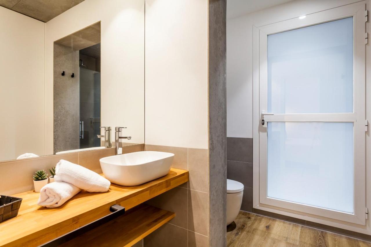 Puerto Beach Suites Валенсия Экстерьер фото