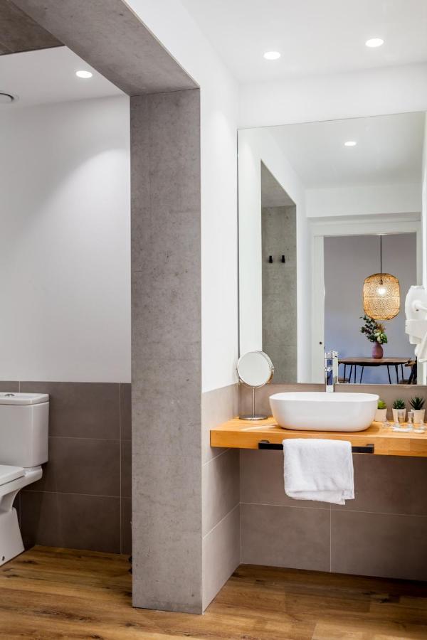 Puerto Beach Suites Валенсия Экстерьер фото