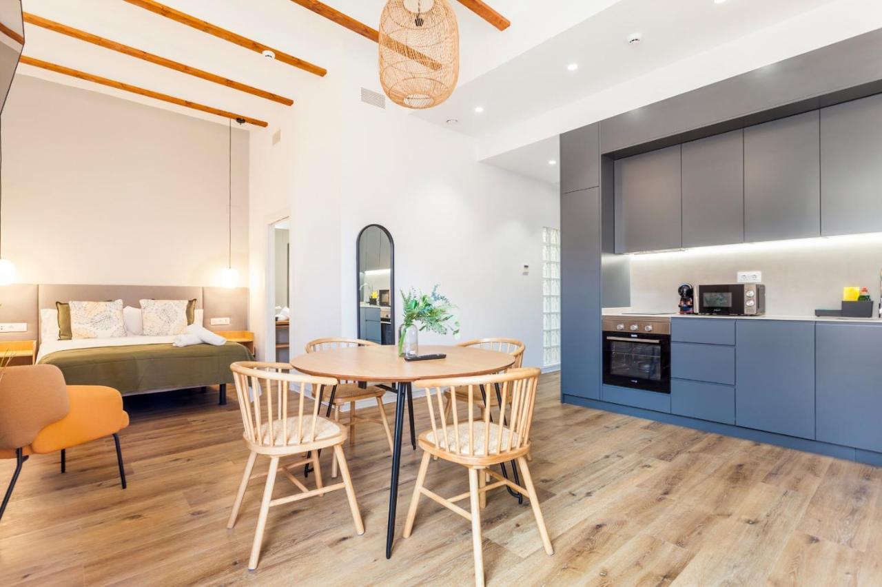 Puerto Beach Suites Валенсия Экстерьер фото