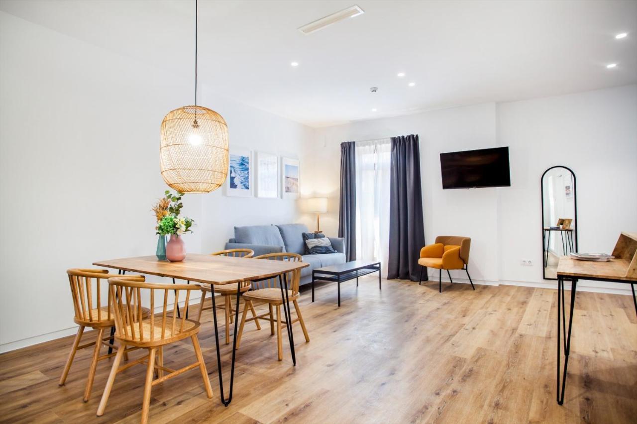 Puerto Beach Suites Валенсия Экстерьер фото
