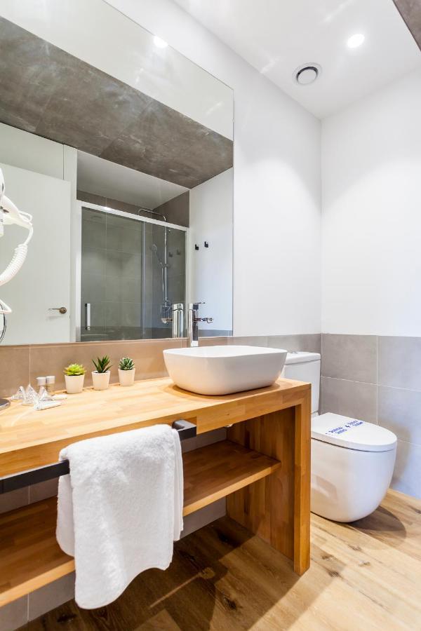 Puerto Beach Suites Валенсия Экстерьер фото