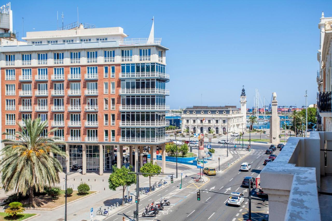 Puerto Beach Suites Валенсия Экстерьер фото