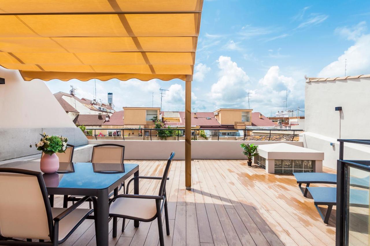Puerto Beach Suites Валенсия Экстерьер фото